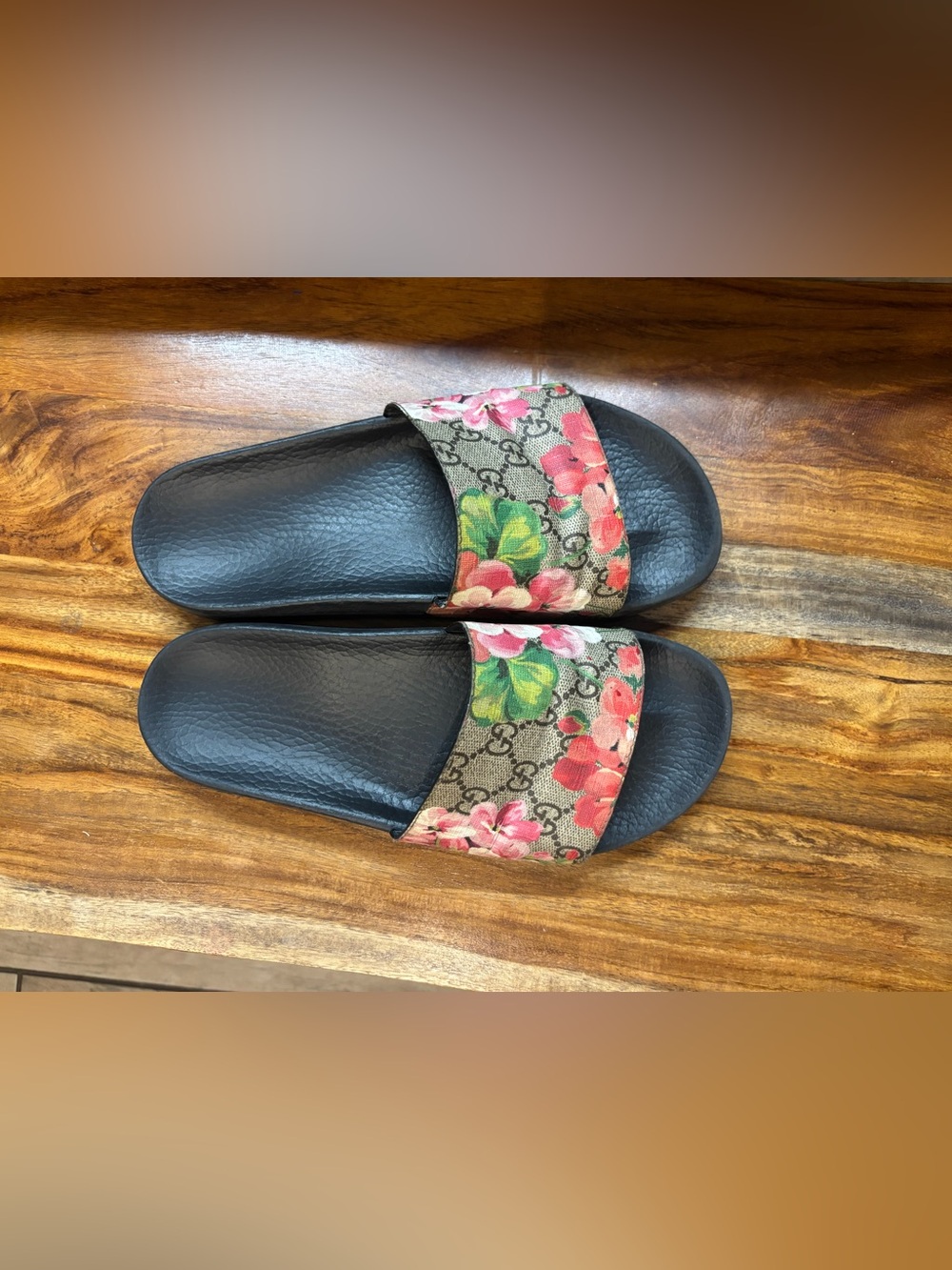 Floral Gucci Slides Size 9.5/10
